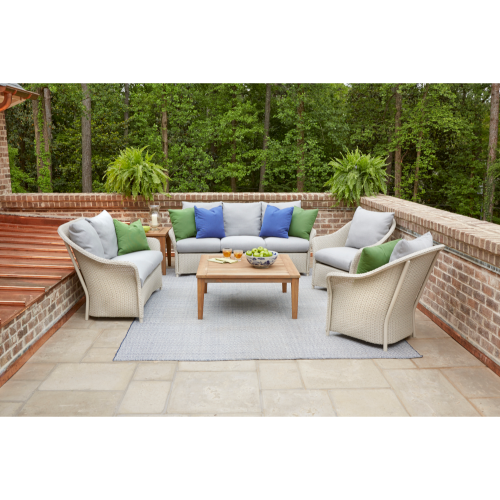 Lloyd Flanders Weekend Retreat Loveseat 72050